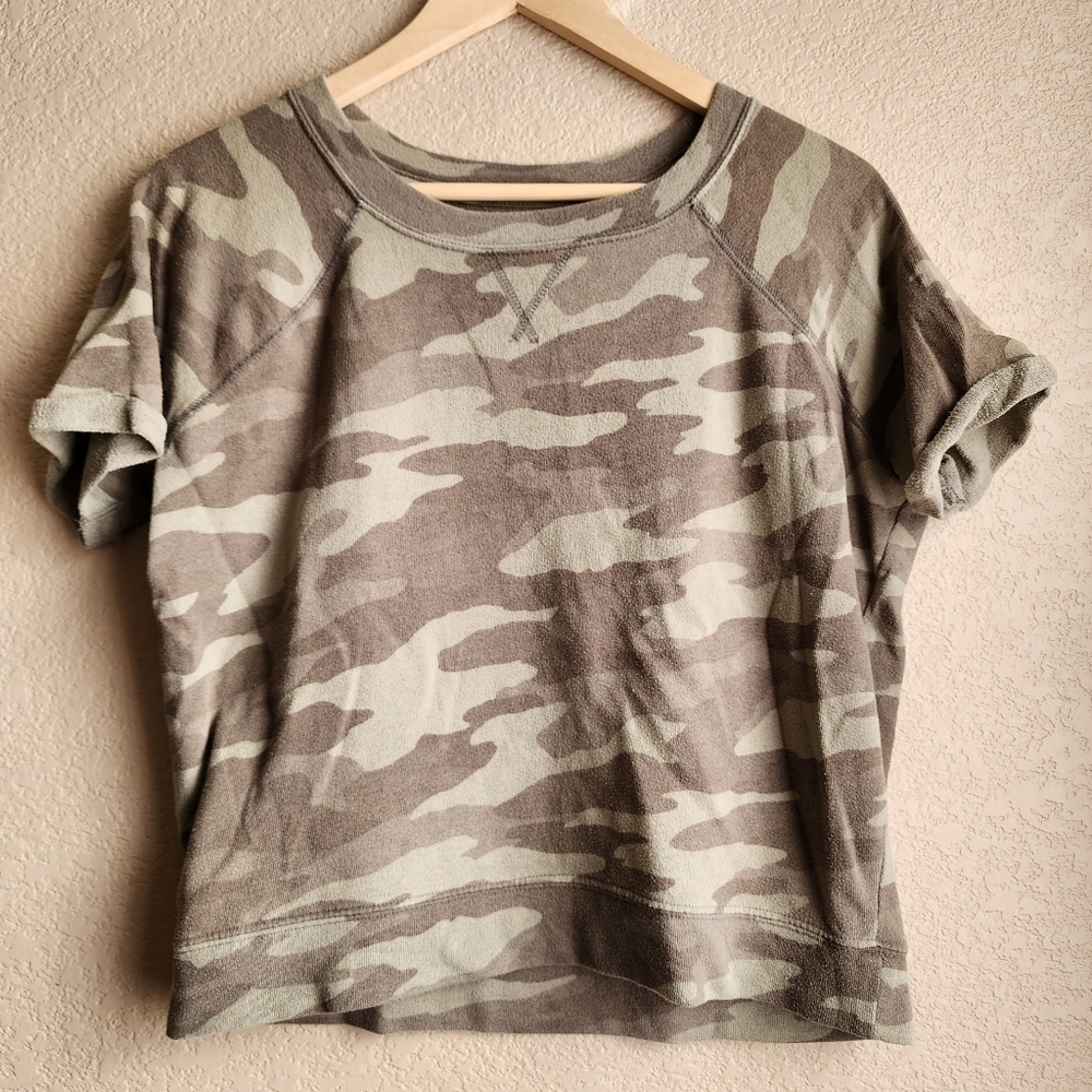 SO Lounge life sweatshirt Camo crop top Size S